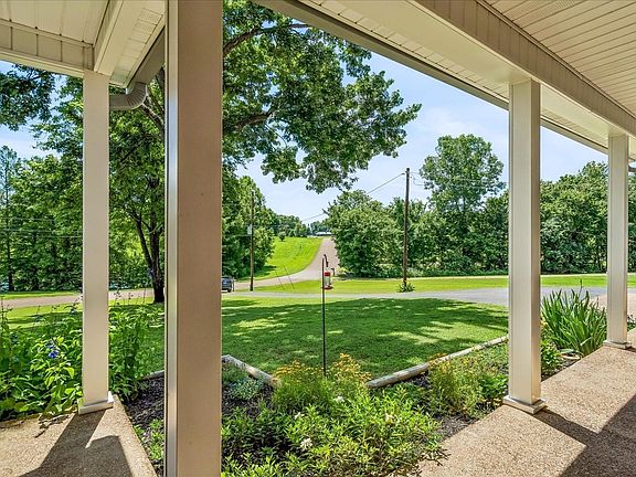 5th image of 1094 Nelson Dr
