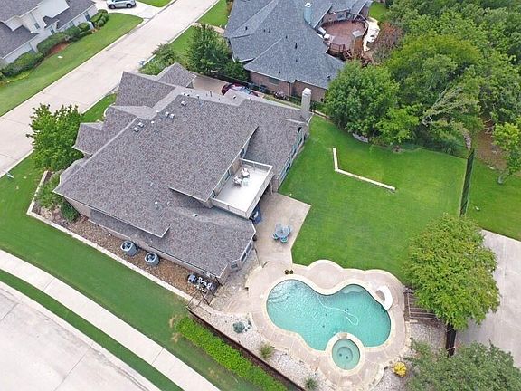 5th image of 721 Country Glen Ct