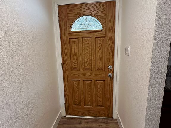5th image of 400 Silver Crest Cir