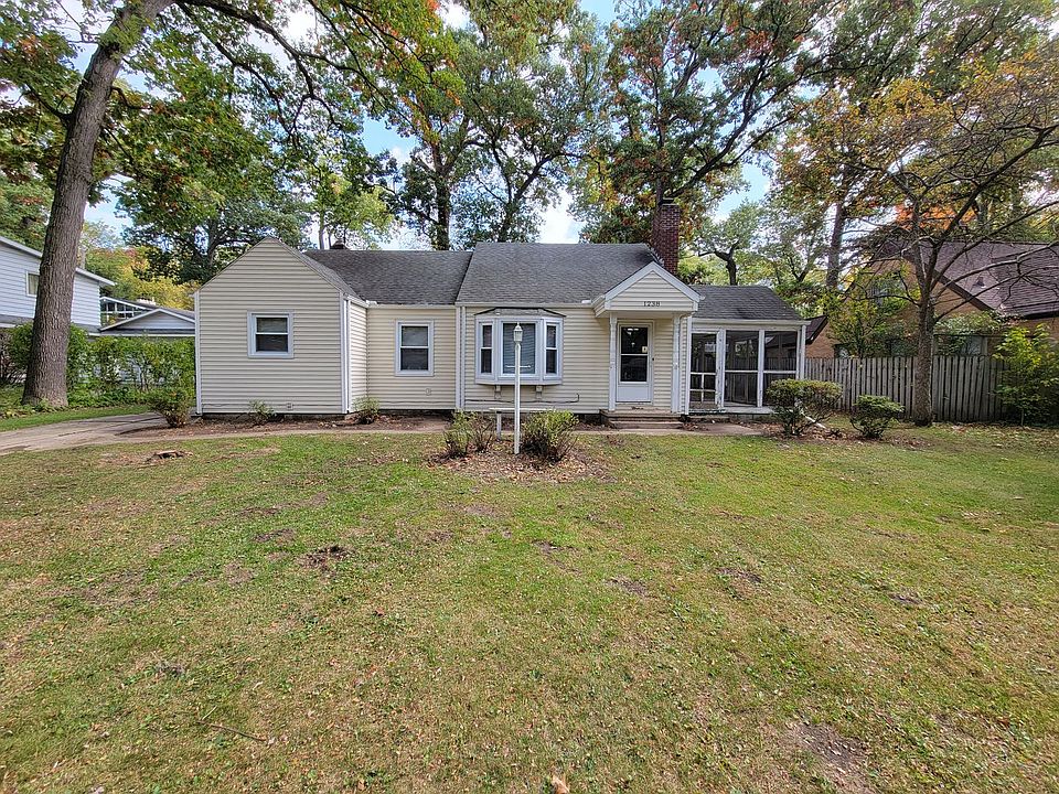 1st image of 1238 Black Oak Dr