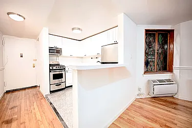 Rented by Urbane Brokerage