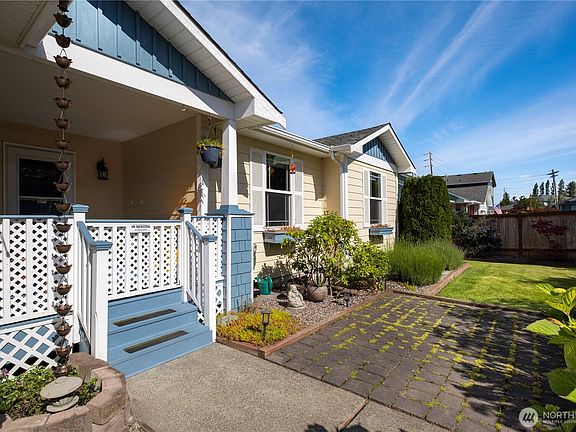5th image of 2005 SW Rosario Place