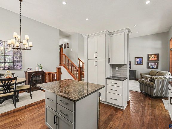 3rd image of 3501 S Judy Ave
