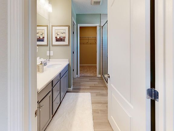 5th image of 396 Clifton Bay Loop