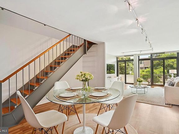 3rd image of 333 N St SW