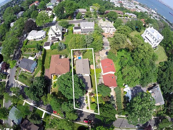 2nd image of 21 Nixon Ave