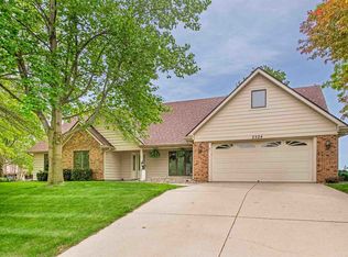 2324 Candlewick Dr, Fort Wayne, IN 46804