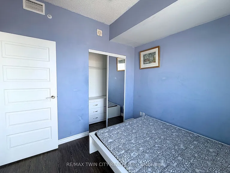 158 King St N #8-2604 — Photo 9