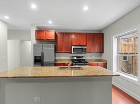 7357-67 N Ashland Ave