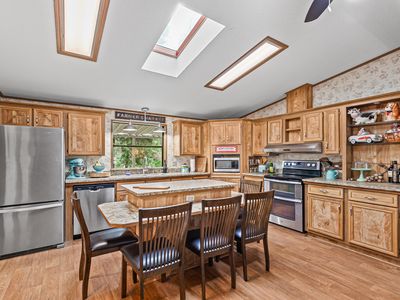 3610 Pleasant Creek Rd, Rogue river, OR, 97537