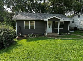 704 Union St, Marble Hill, MO 63764