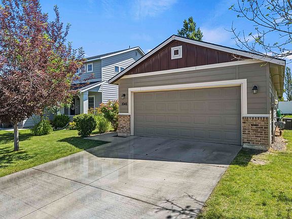 2nd image of 1046 S Red Sand Ave