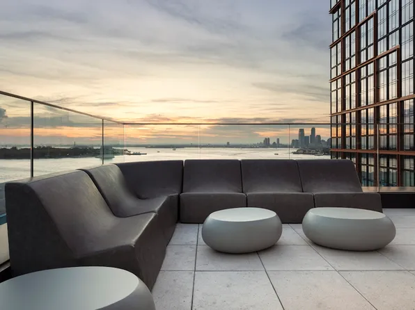 15 Bridge Park Dr image 15 of 30