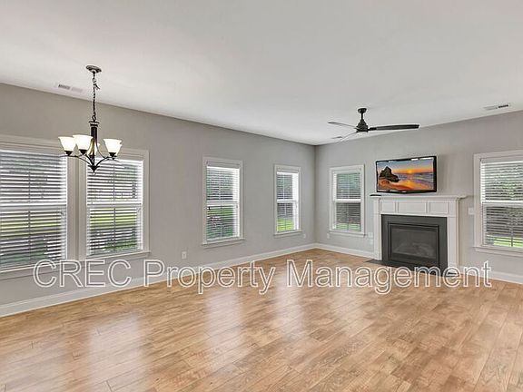 5th image of 1190 Triple Crown Ct