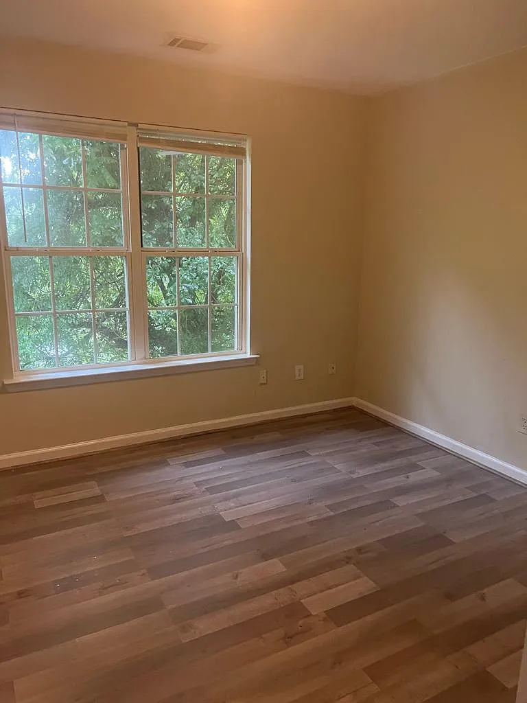 1600 N Ave NW — Photo 4