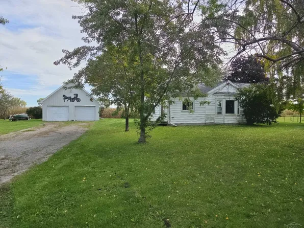 8775 East Rd, Burt, MI 48417