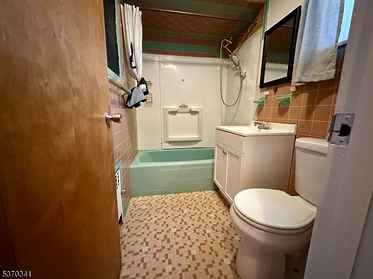 530 Valley Brook Ave — Photo 6