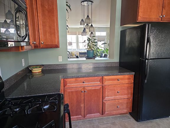 5th image of 113 Melbourne Park Cir APT C