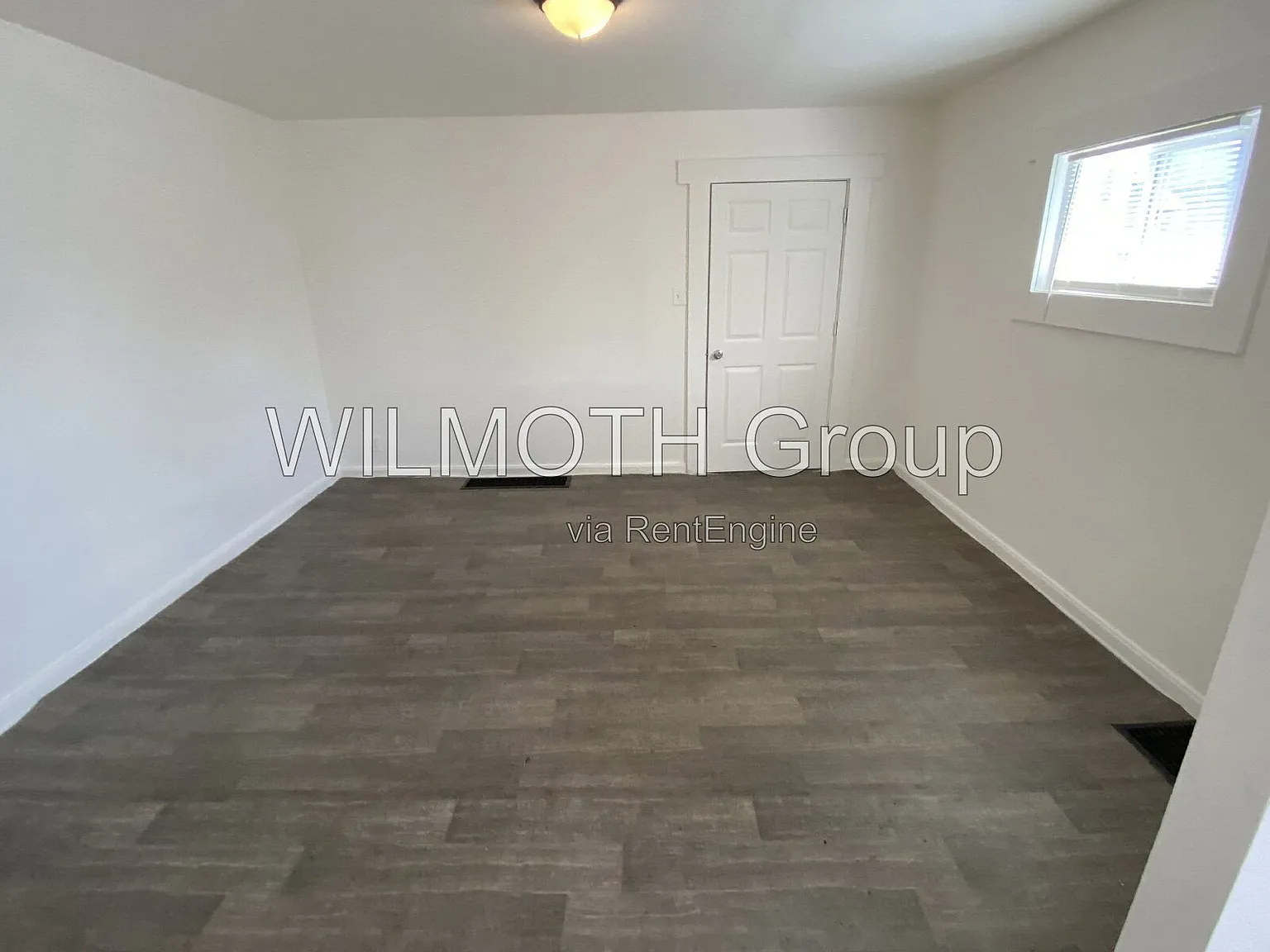 Studio, 1.0 bath, 450 sqft, $525 — Photo 3