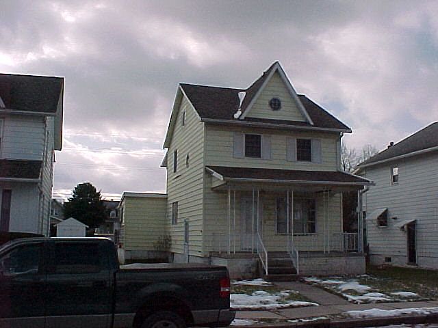 2nd image of 616 S Wayne St
