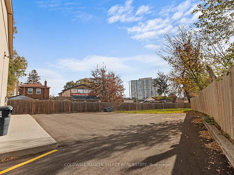 1 Autumn Ave #7 — Photo 27