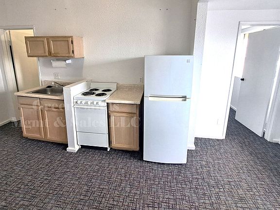 2nd image of 251 Keawe St #5