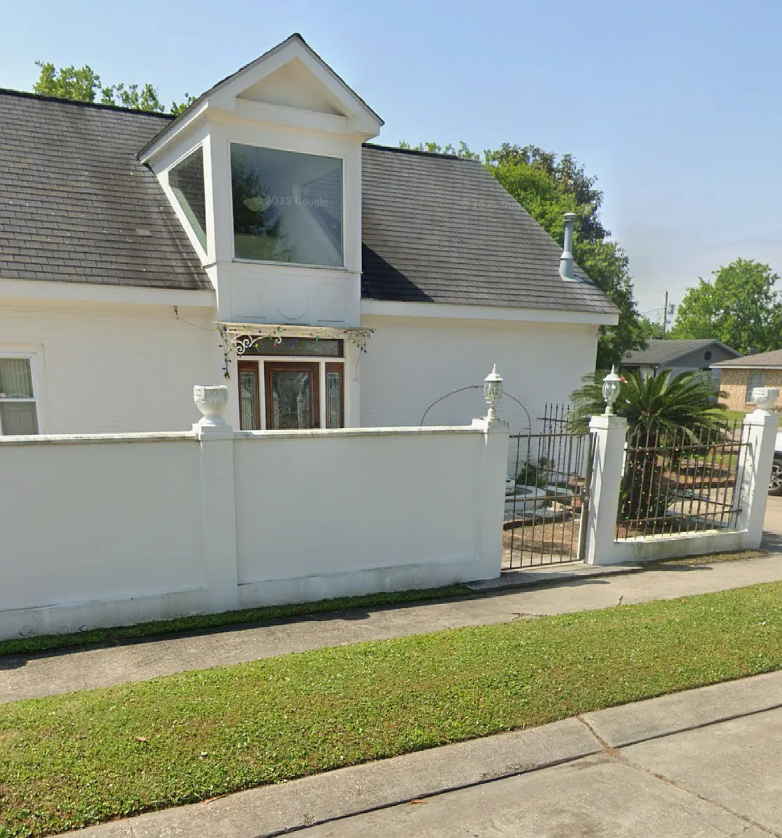Building Photo - 4176 E Louisiana State Dr