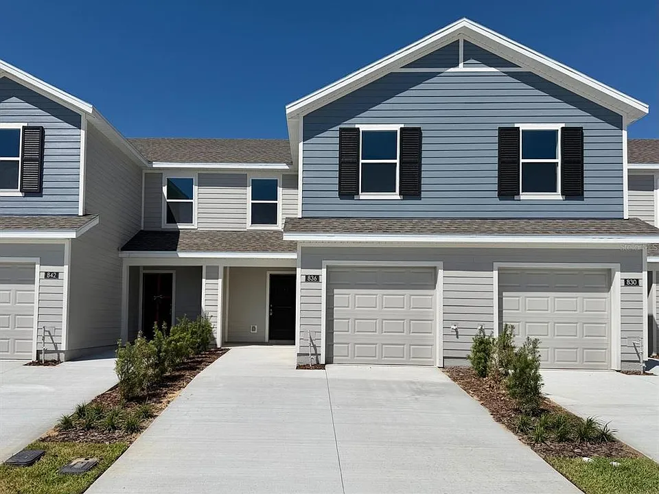 836 Lynx St