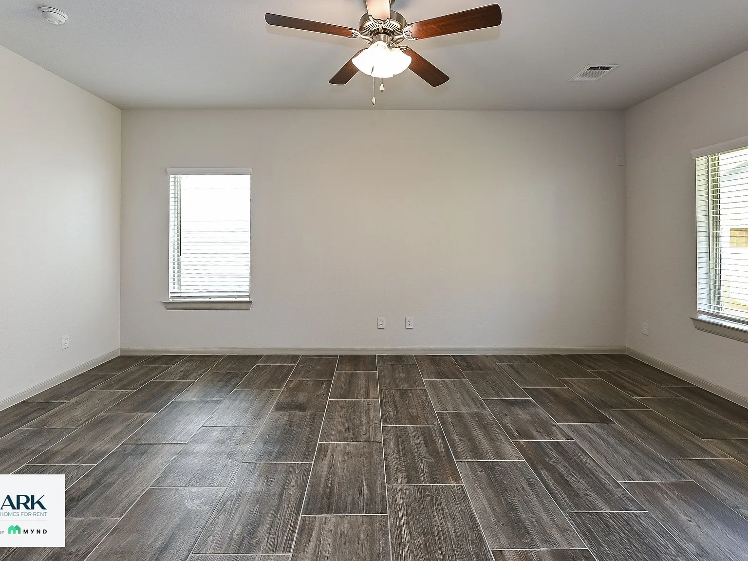 4 bed, 3.5 bath, 1900 sqft, $2,375 — Photo 4