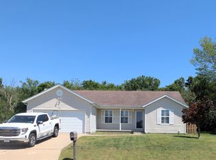 1553 S College St, Webb City, MO 64870