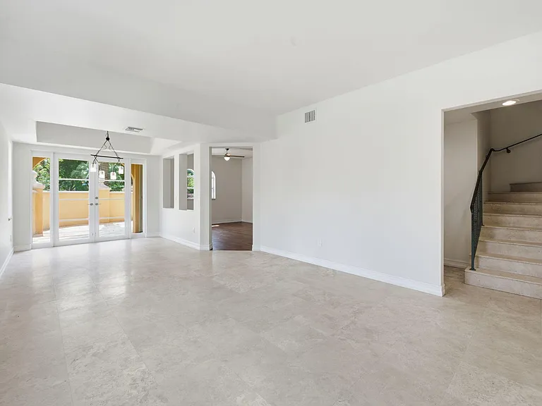 18385 NE 30th Pl #18385 — Photo 9