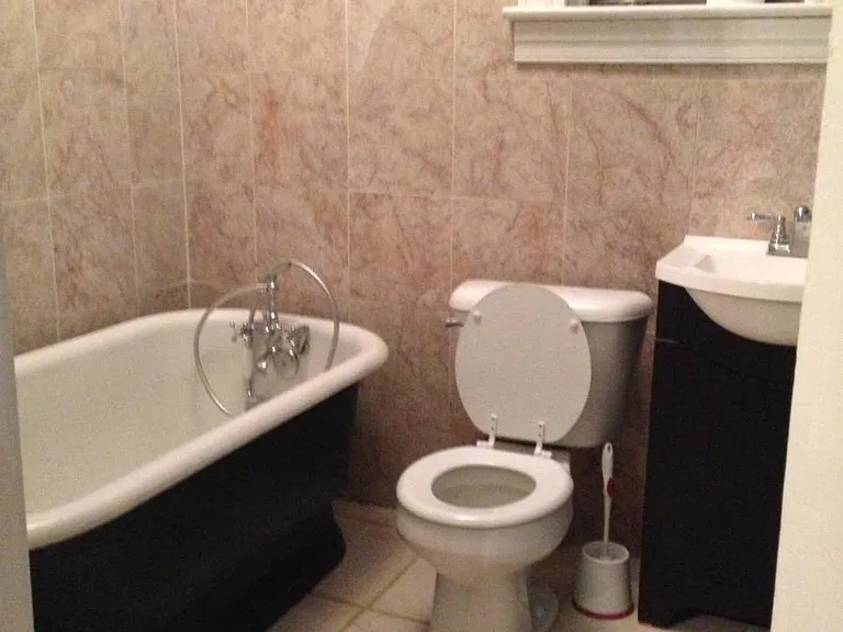3207 Parkwood Ave #WHOLE HOUSE — Photo 9