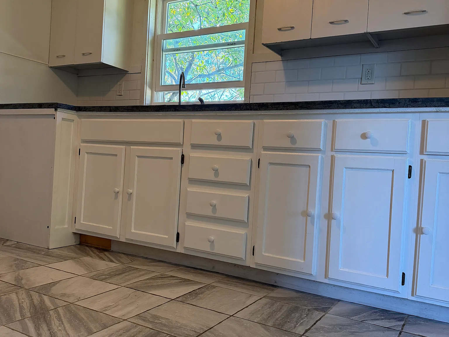 2 bed, 1000 sqft, $1,500 — Photo 3