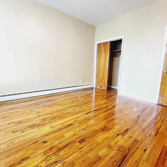 1048 Broadway #5D — Photo 3