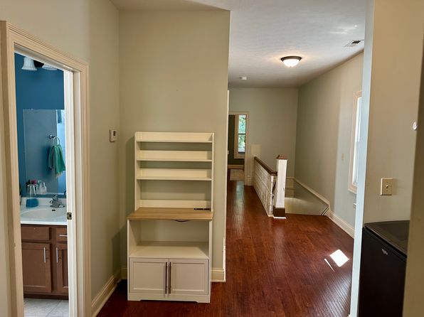 725 E Oak St UNIT 2