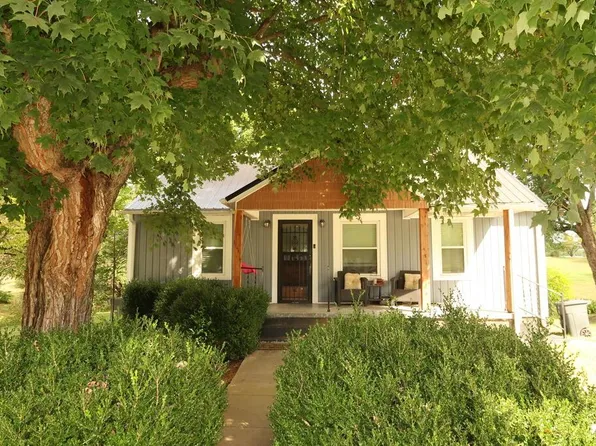119 Woodland St, Livingston, TN 38570