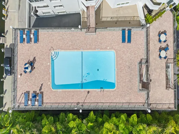 333 Sunset Dr APT 801, Fort Lauderdale, FL 33301
