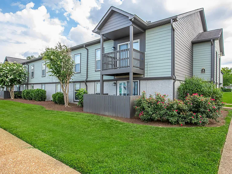 Chase Cove Apartments — Photo 4