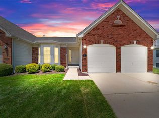 7 Bently Circle Ct, Chesterfield, MO 63017