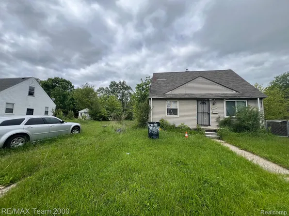 8505 Heyden St, Detroit, MI 48228