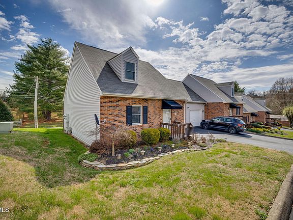 2nd image of 2700 Indian Ridge Rd #4