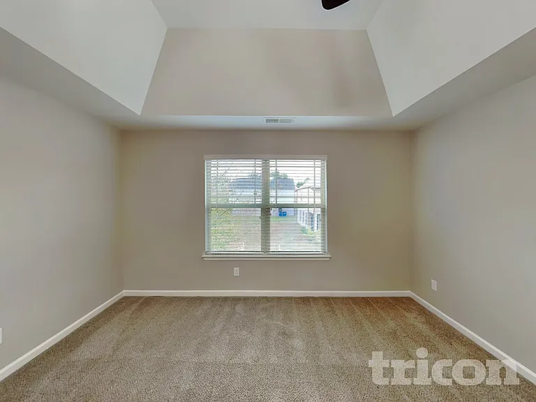 377 Lossie Ln — Photo 5