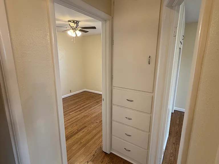 116 Pine Ave — Photo 8