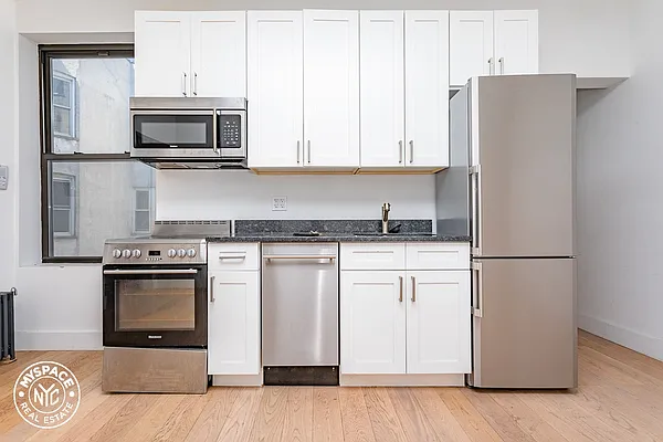 Rented by MySpaceNYC | media 10