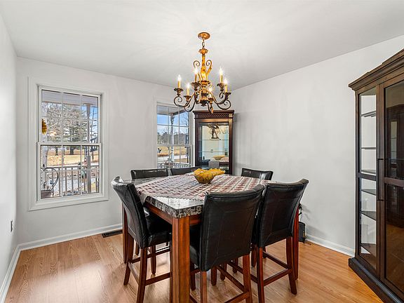 3rd image of 19 Whittemore Road