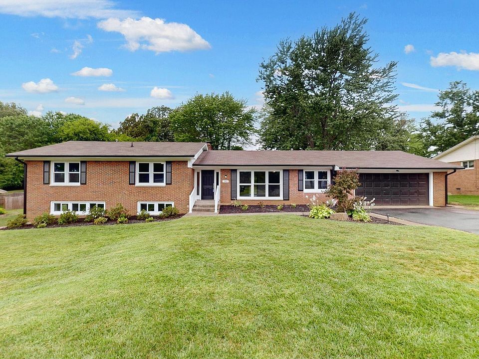 1st image of 185 Fairview Dr