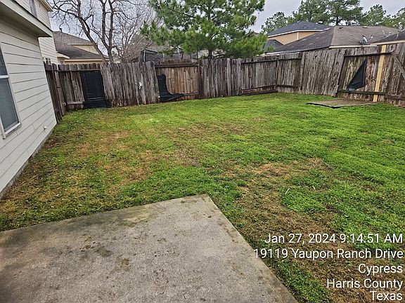 3rd image of 19119 Yaupon Ranch Dr