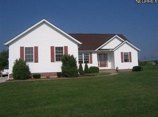1537 Ravinewood Dr, Austinburg, OH 44010