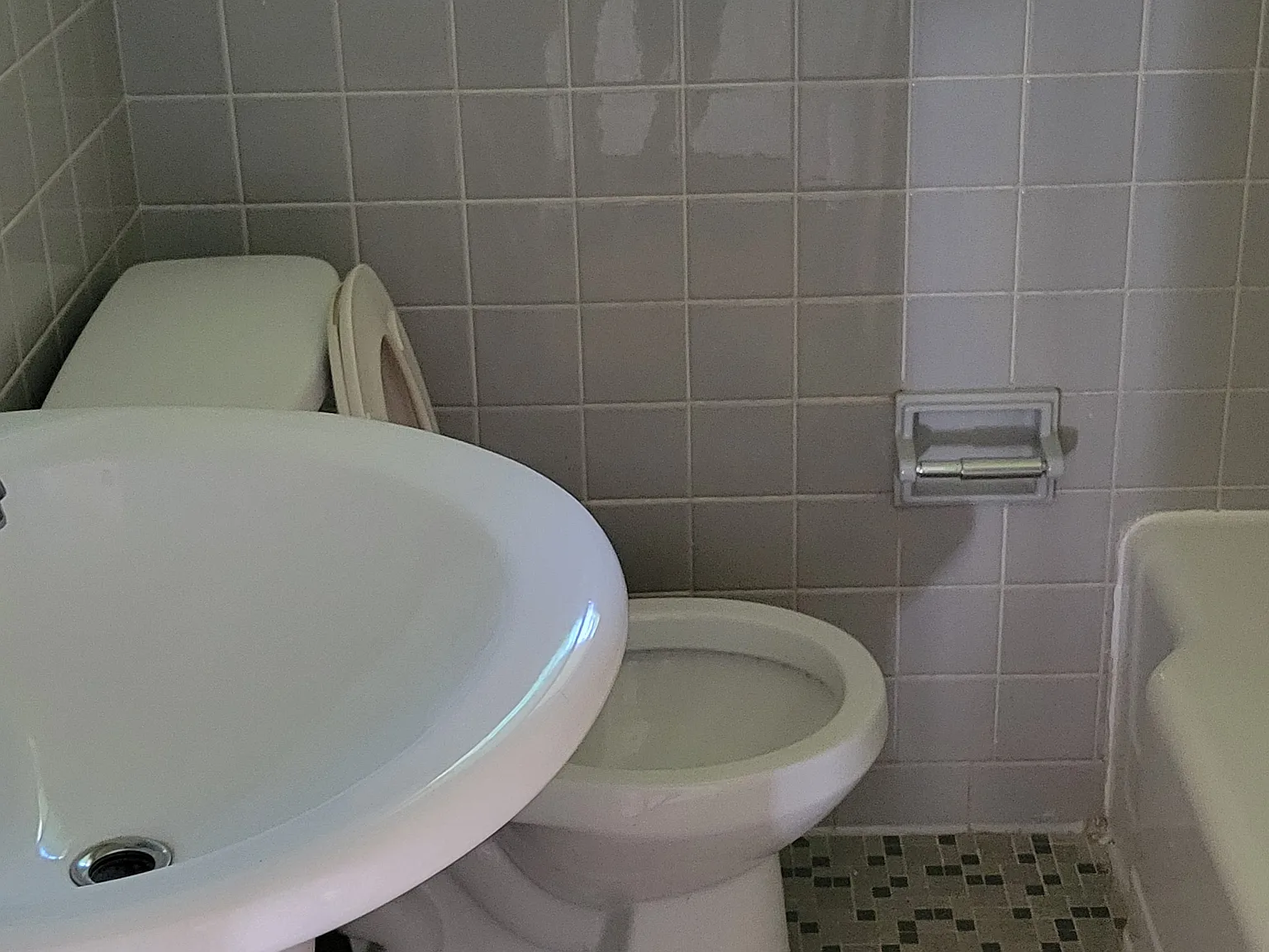 4 bed, 1219 sqft, $1,895 — Photo 4