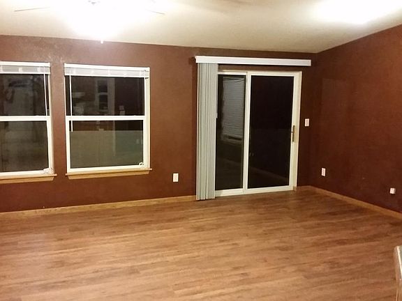 Living & Dining Area